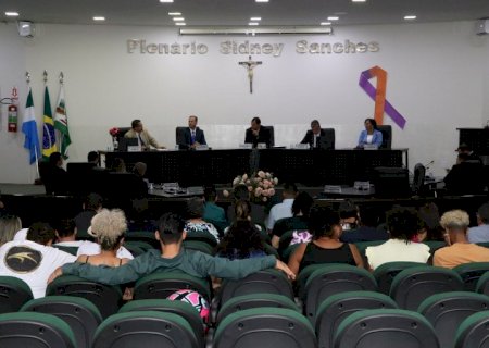 Centro Especializado à População de Rua é proposto na Câmara; confira outras indicações