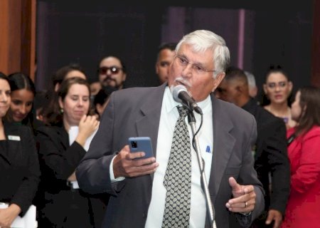 Novo líder do PT, Zeca vai propor debates para contemplar minorias no orçamento do Estado