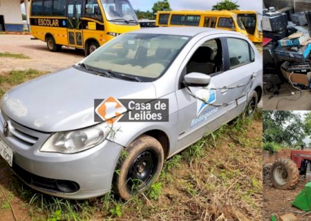 Com móveis, carros e tratores, Prefeitura de Bodoquena leiloa bens com lances a partir de R$ 240