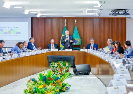 Lula diz que está proibido ter novas ideias e que propostas serão do governo, não de ministros
