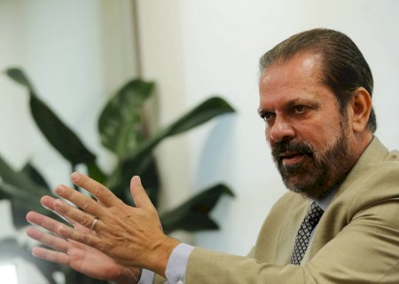 Sites de apostas precisam pagar por educação financeira de clientes, diz presidente da FPF