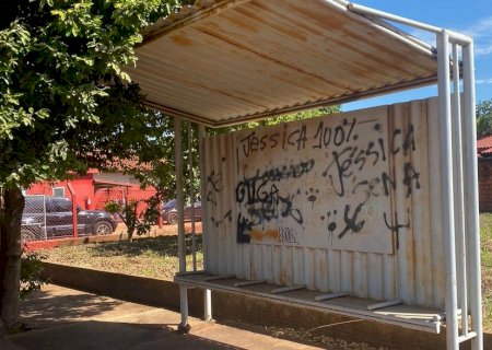 Nova Andradina: Vereadores reivindicam melhorias em 18 pontos de parada de ônibus e na Praça do Bairro Alvorada
