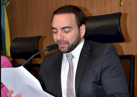 Relator da LDO 2024 na CCJR, João César Mattogrosso deu parecer favorável ao projeto