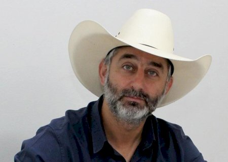 Prefeito Juliano Ferro abre mão do seu salário neste momento pela saúde e educação de Ivinhema e fala que está junto com colaboradores.