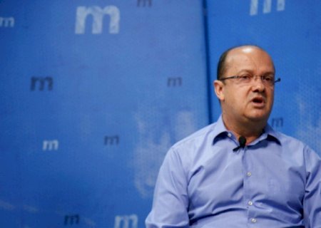 Governador em exercício, Barbosinha entrega maquinários para 19 municípios nesta segunda