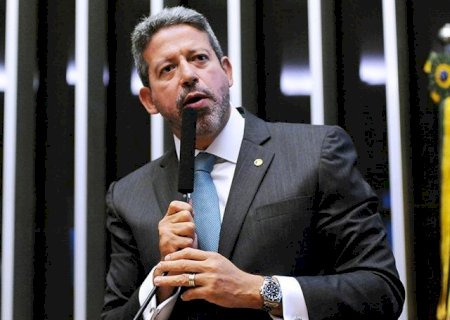 Lira critica setores contrários à reforma tributária: ‘não querem Brasil mais simplificado’