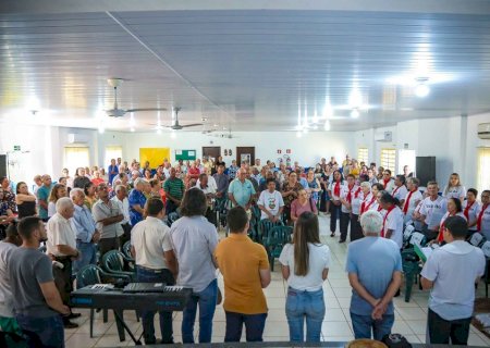 Música, homenagens e presente personalizado marcam celebração do Dia dos Pais no Conviver