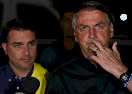 TCU diz que Bolsonaro tem que devolver 118 presentes que são patrimônio do governo