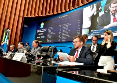 Ordem do Dia: Dia de Conscientização sobre a Síndrome de Tourette passa em 1ª