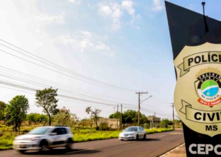CAC é preso após atirar dentro de casa por ciúmes e ser flagrado com armas sem registro