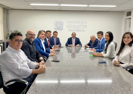 Assembleia recebe projeto que reajusta em 14,95% salário de 20 mil professores