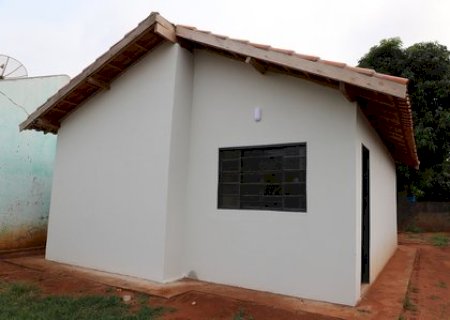 Programa habitacional reconstrói 8 moradias condenadas em Nova Andradina