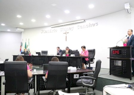 Vereador aponta fonte de recursos para município viabilizar obras e pavimentação asfáltica