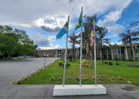 ALEMS retoma trabalhos legislativos durante sessão solene no dia 5 de fevereiro