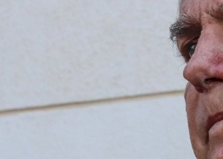 Bolsonaro pediu e aprovou mudança em minuta que previa golpe, diz PF