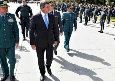 “MS está perto de erradicar extrema pobreza', destaca governador na abertura do ano legislativo