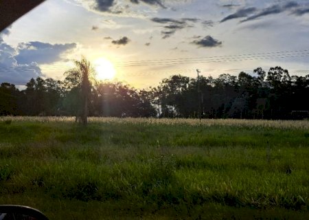 Com condições favoráveis à chuva, sábado tem tempo instável e temperaturas amenas