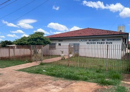 Vereadora Cida do Zé Bugre aponta necessidade de melhorias no Centro da Juventude