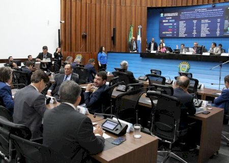 Deputados devem votar cinco projetos nesta quinta-feira