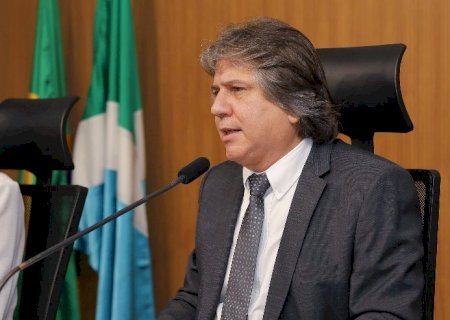 Relatado por Caravina, projeto que beneficia aposentados com R$ 300 passa pela CCJ