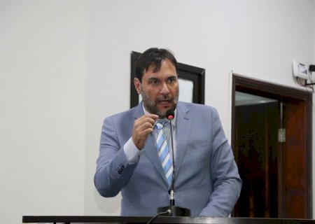 Presidente da Câmara solicita esclarecimentos sobre áreas no Parque Industrial de Nova Andradina