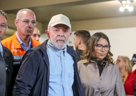 Lula garante recursos ao RS e anuncia lançamento de PAC voltado a encostas