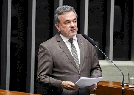 Vander critica exclusão do Centro-Oeste em grupos da Reforma Tributária