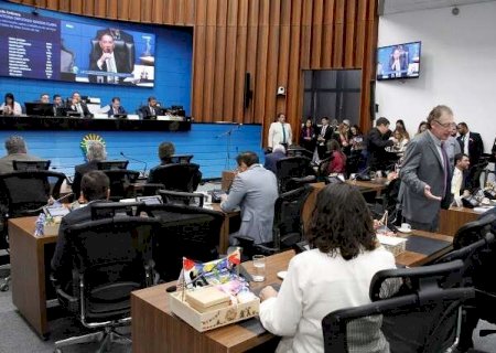 Deputados aprovam projeto que muda cargos de confian&ccedil;a no Governo