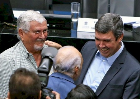 Insatisfeito com aliança PL/PSDB, Zeca já fala em deixar a base de Riedel