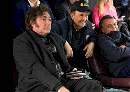 Milei foi recebido com abraço de Bolsonaro em Santa Catarina