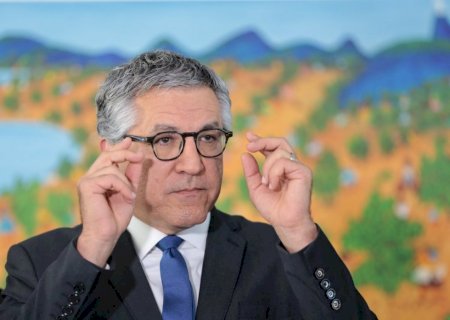 ‘Tem que responder pelos crimes, diz Padilha sobre Bolsonaro