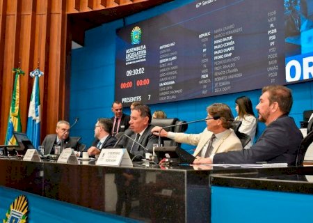 Parlamentares apreciarão dois projetos na sessão desta quinta-feira