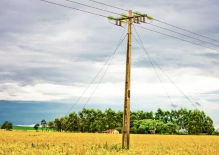 Zé Teixeira cobra melhorias da Energisa em Alcinópolis e Fátima do Sul