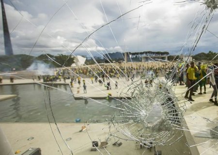Anistiar crimes contra democracia é inconstitucional, dizem juristas