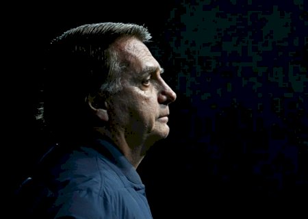 Bolsonaro volta a questionar indiciamento e afirma que militares foram presos injustamente