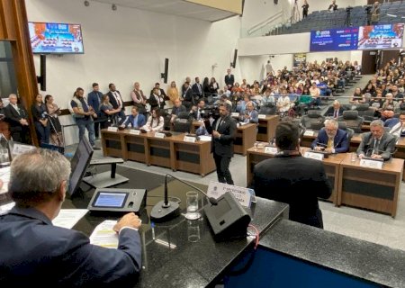 Sete projetos do Poder Executivo estão na pauta da sessão desta terça-feira