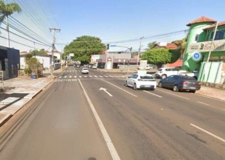 Homem com CNH vencida é preso após lançar jovem em capô de carro