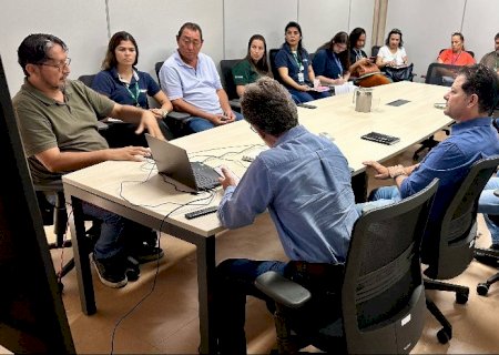 Regularização de terras e apoio a produtores marcam reunião do setor leiteiro