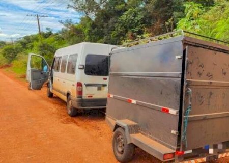 Após assalto por falsos policiais, van é localizada sem as 74 malas roubadas
