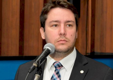 PL proíbe penalidades para pais que não vacinarem os filhos contra Covid