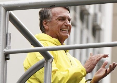 Bolsonaro publica música “Volta Capitão' nas redes sociais
