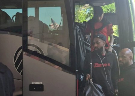 Após confusão no embarque, Flamengo chega aos Estados Unidos