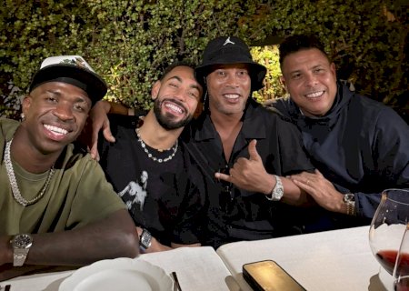 Vini Jr. aguarda Real Madrid nos EUA; atacante jantou com Ronaldos e encontrará time em Miami