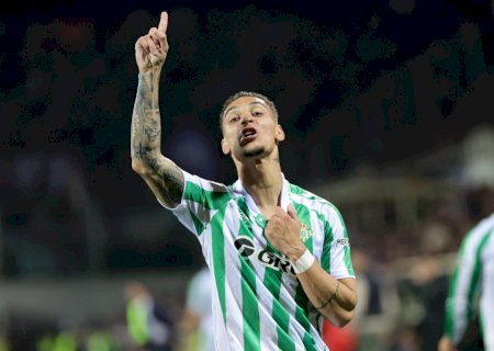 Ídolo do Manchester United pede retorno de Antony: 'Tragam-no de volta'