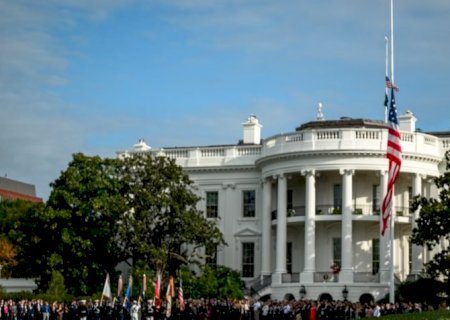 Casa Branca demite diplomata por ter relacionamento com chinesa