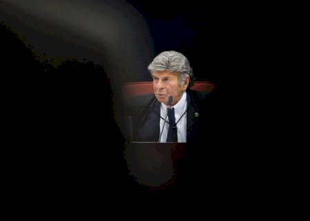 Condenado no 8 de Janeiro apela a Fux para se livrar da pena, mas Toffoli barra