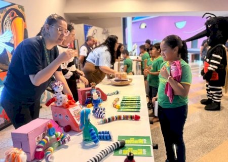 ‘Tampinha que Transforma’ leva educação ambiental e elimina potenciais criadouros da dengue