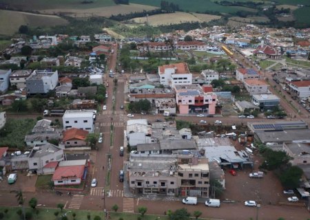 'Em 5 minutos eu não tinha mais nada' contam vítimas de Rio Bonito após passagem do tornado
