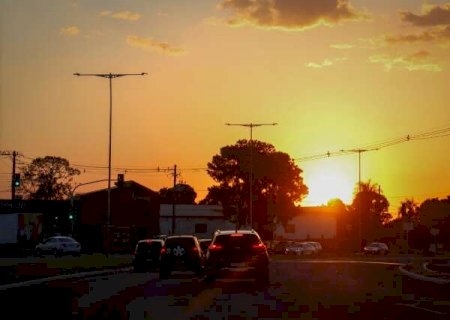 Domingo ter&aacute; calor de at&eacute; 40&deg;C em MS e chance de temporais isolados &agrave; tarde