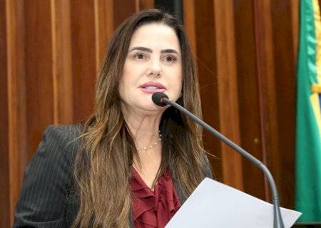 Deputada Mara Caseiro questiona situação das famílias de Porto Caiuá                  Moradores terão que deixar suas casas